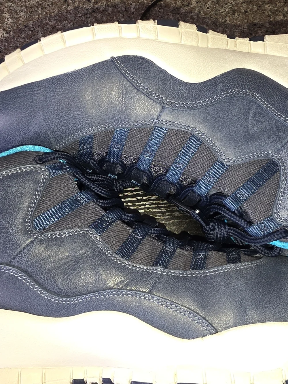 Jordan Men’s Mid-Top Sneaker in Navy with Teal Accents